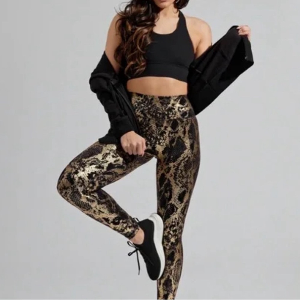 Buff Bunny Rebel Legging V2 - Black/Gold Viper - XS
